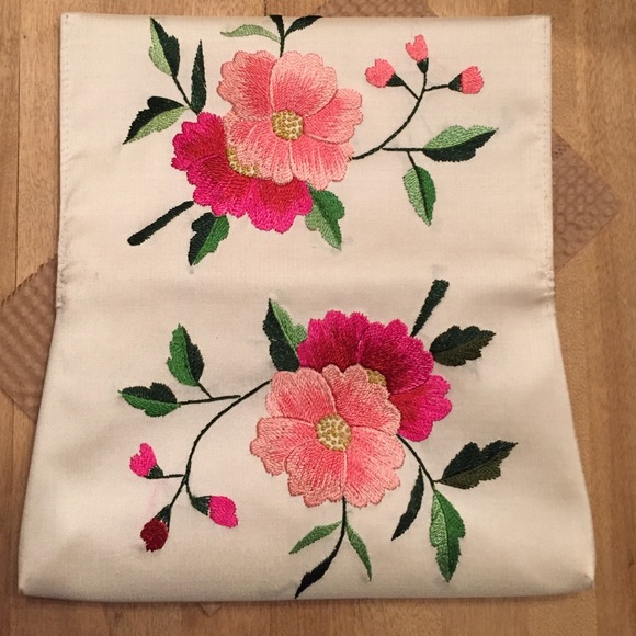Beautiful Lined Canvas Wallet w Floral Embroidery - Picture 2 of 3