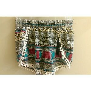 🎊Multi-colored Tribal Print Shorts w| Tassels🎊