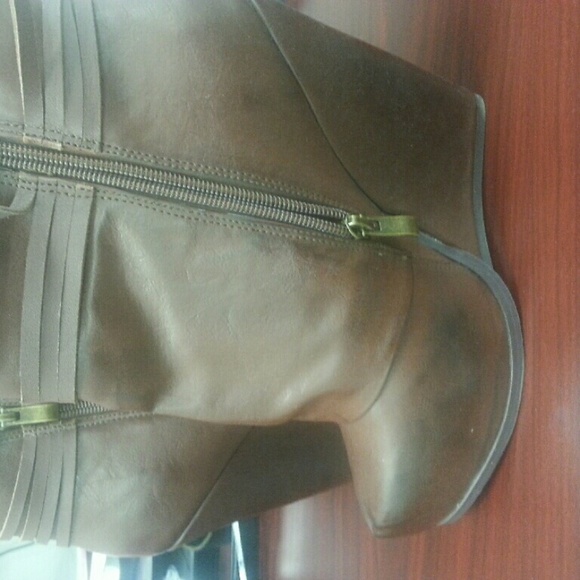 Ankle boot - Picture 2 of 2