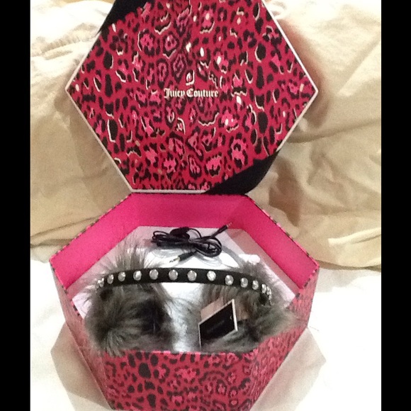 Juicy Couture Faux Fur Earmuffs Headphones NEW
