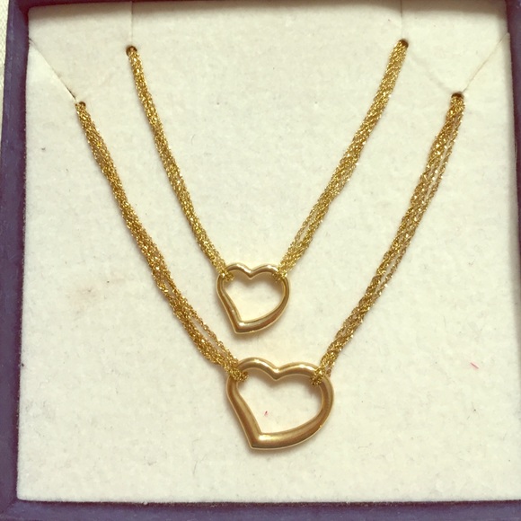 Beautiful 14k gold set of necklace and bracelet.
