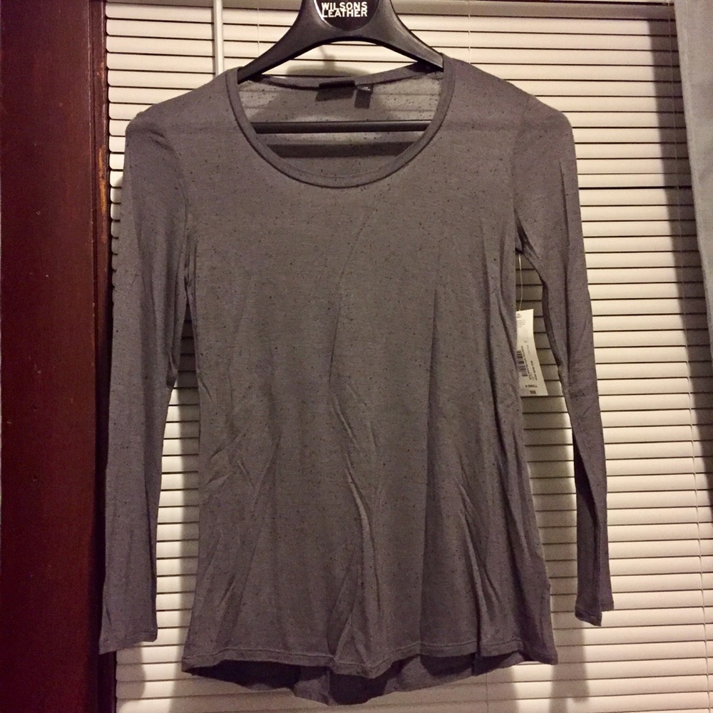 ⭐️MAKE AN OFFER!⭐️ Gray long sleeve
