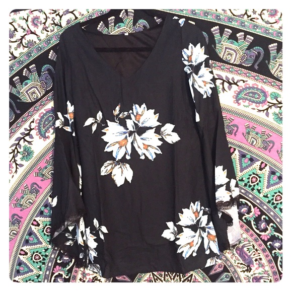 Black floral bell sleeve shift dress open back