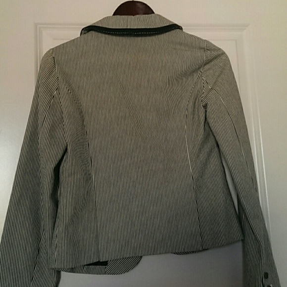 NWT Urban Outfitters Striped Blazer - Picture 3 of 5