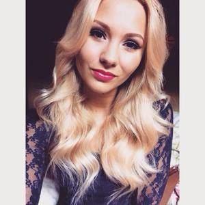 Meet your Posher, Evi