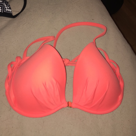 Bathing suite top For Victoria Secret! - Picture 3 of 4