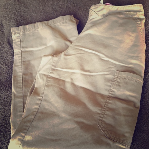 Kaki koi scrub bottoms worn once
