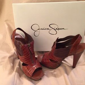 Jessica Simpson croc embossed Slingback
