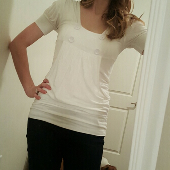 White buttoned blouse/T