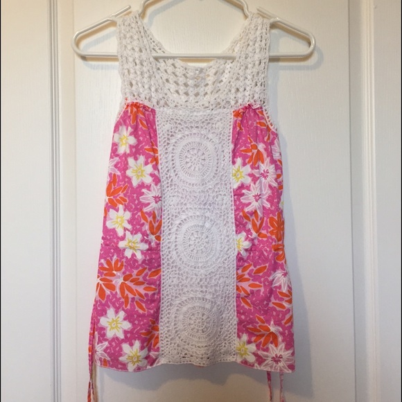 EUC Lilly Pulitzer crochet top size 2
