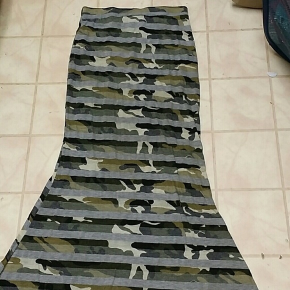 Maxi Skirt - Picture 2 of 2