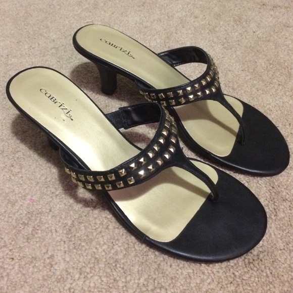 Studded T-strap heels black/gold
