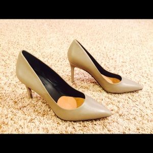 Brand new Charles David grey pumps