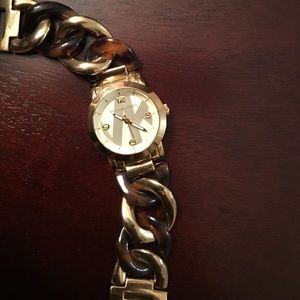 AUTHENTIC Michael Kors Runway Twist Watch! 😍😍😍