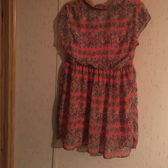 Pink dress - Picture 3 of 3