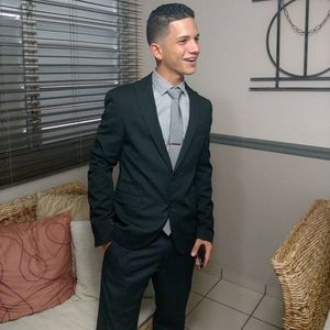 Meet your Posher, Tom