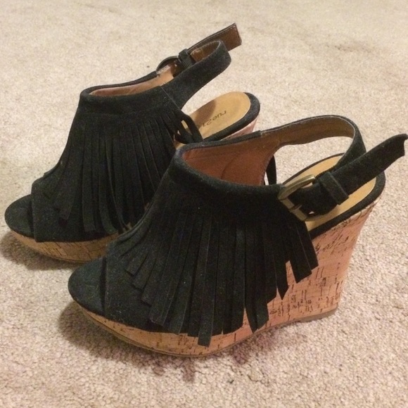 Rue 21 fringed wedges