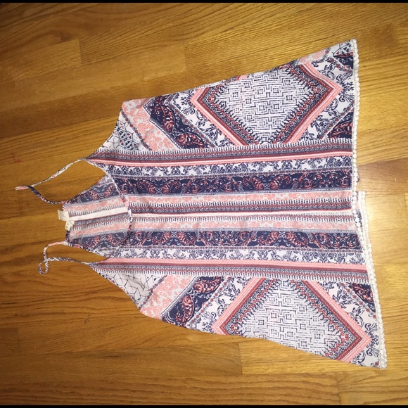 Multicolor tank with crochet detailing