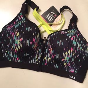 New with tags!! VSX sports bra! Victoria's Secret
