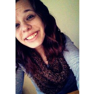 Meet your Posher, Hannah