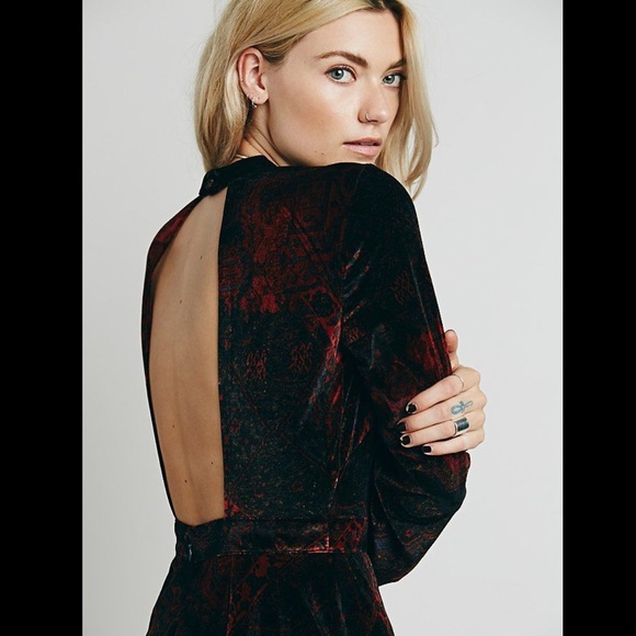 💜bundled Free People velvet romper red - Picture 3 of 4