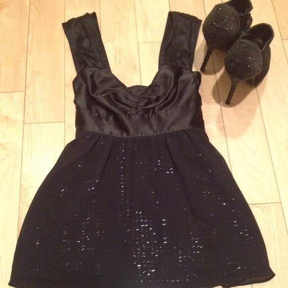 ✨Black beauty! ✨