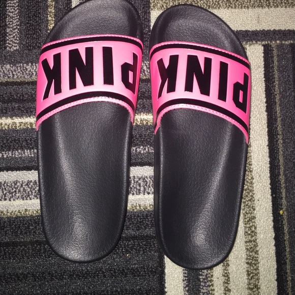 NWOT VS PINK SLIDERS