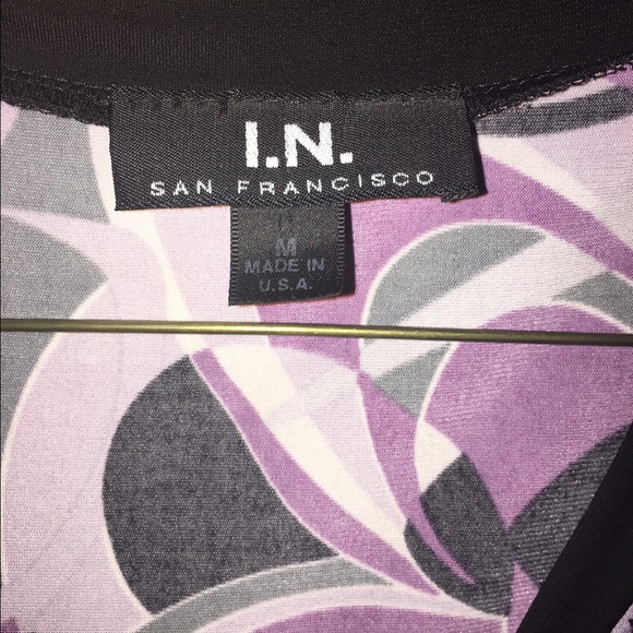 Cute blouse - Picture 2 of 4