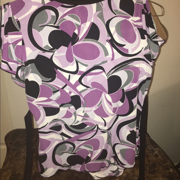 Cute blouse - Picture 4 of 4