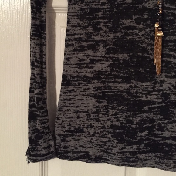 🔴 {Burnout Long Sleeve} - Picture 2 of 4