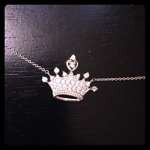 Delicate Tiara/Crown necklace