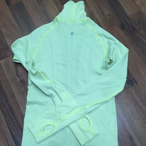 Yellow Lululemon run swiftly turtleneck