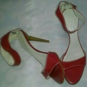 Red leather Be Be pumps 24 hr Flash Sale