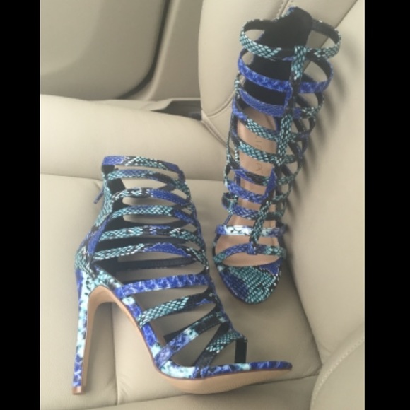 🚫SOLD Blue python strappy heels - Picture 2 of 4