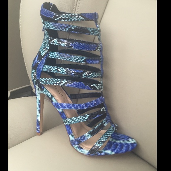 🚫SOLD Blue python strappy heels - Picture 4 of 4