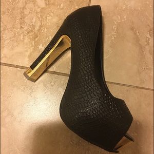 Black with gold high heels shoes