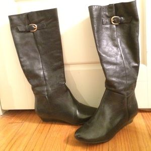 Like new Steve Madden Intyce boot size 7