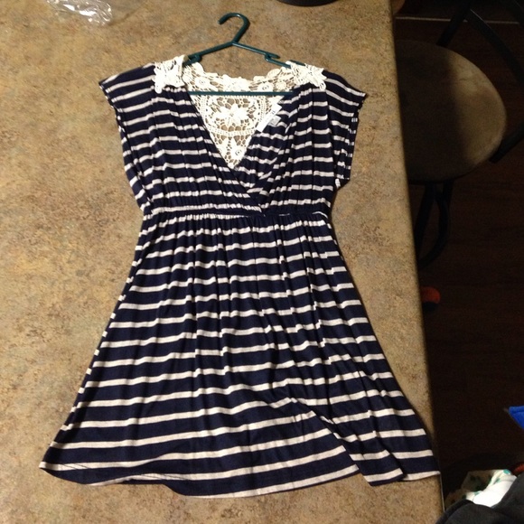 Forever 21 shirt - Picture 1 of 2