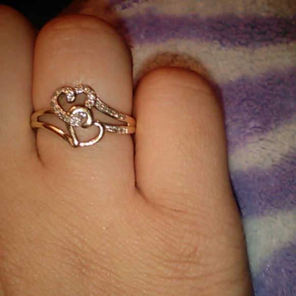 14 kt gold diamond ring