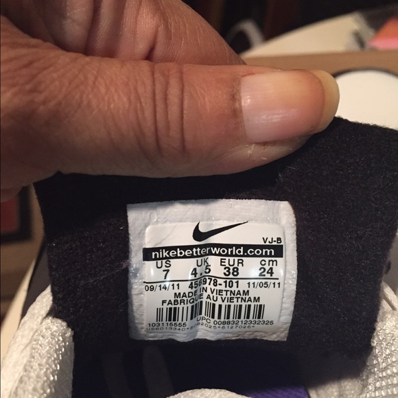 "SOLD"! Only Worn ONCE So Brand New "Nike" Air Max - Picture 4 of 4