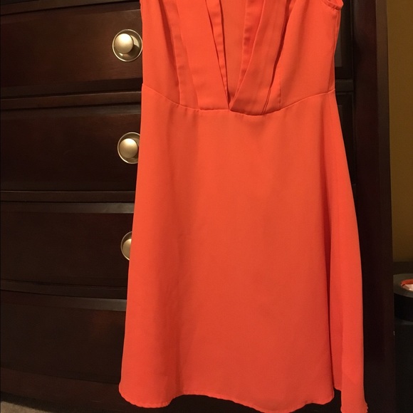 Sleeveless orange dress - Picture 3 of 4
