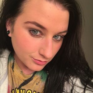 Meet your Posher, Rebecca