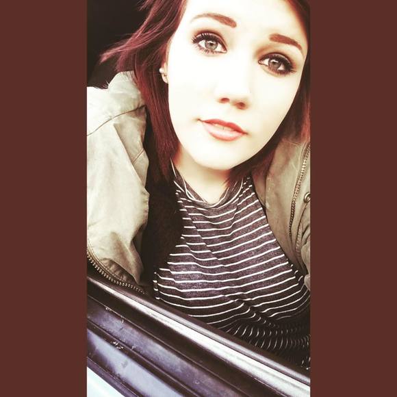 Meet your Posher, Elaina - Picture 1 of 1