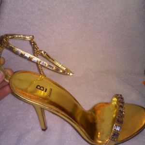 Bakers kiera gold heel sandal