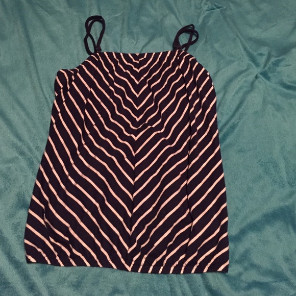 🌃Old Navy tank!🌃