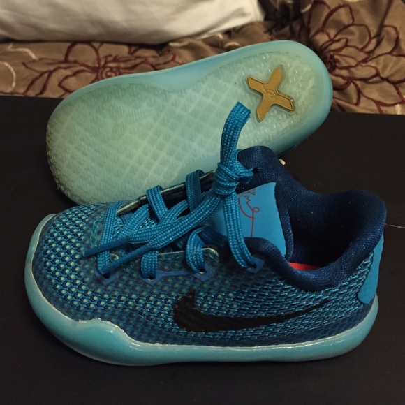 5AM Flight Kobe X
