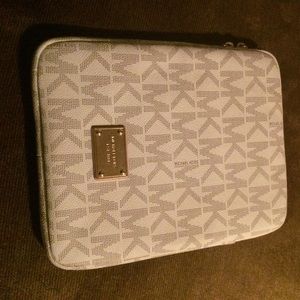 MK ORIGINAL iPad case