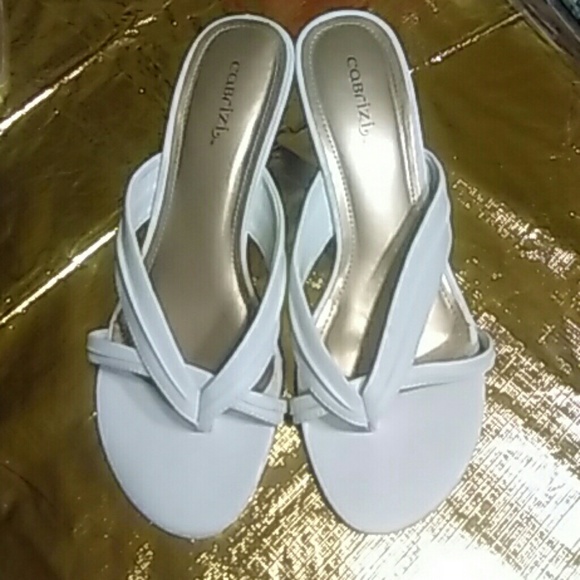 White shoes w heels - Picture 1 of 3