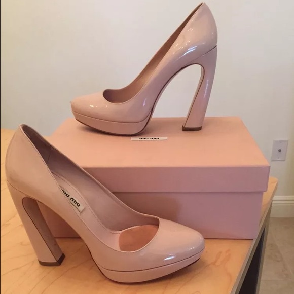 Miu Miu Donna Modern Heel Nude Patent Pumps