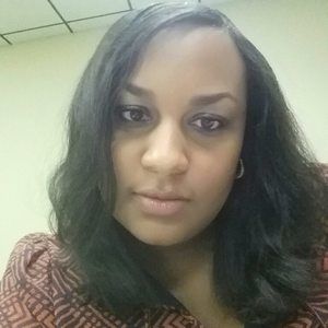 Meet your Posher, Adrianne